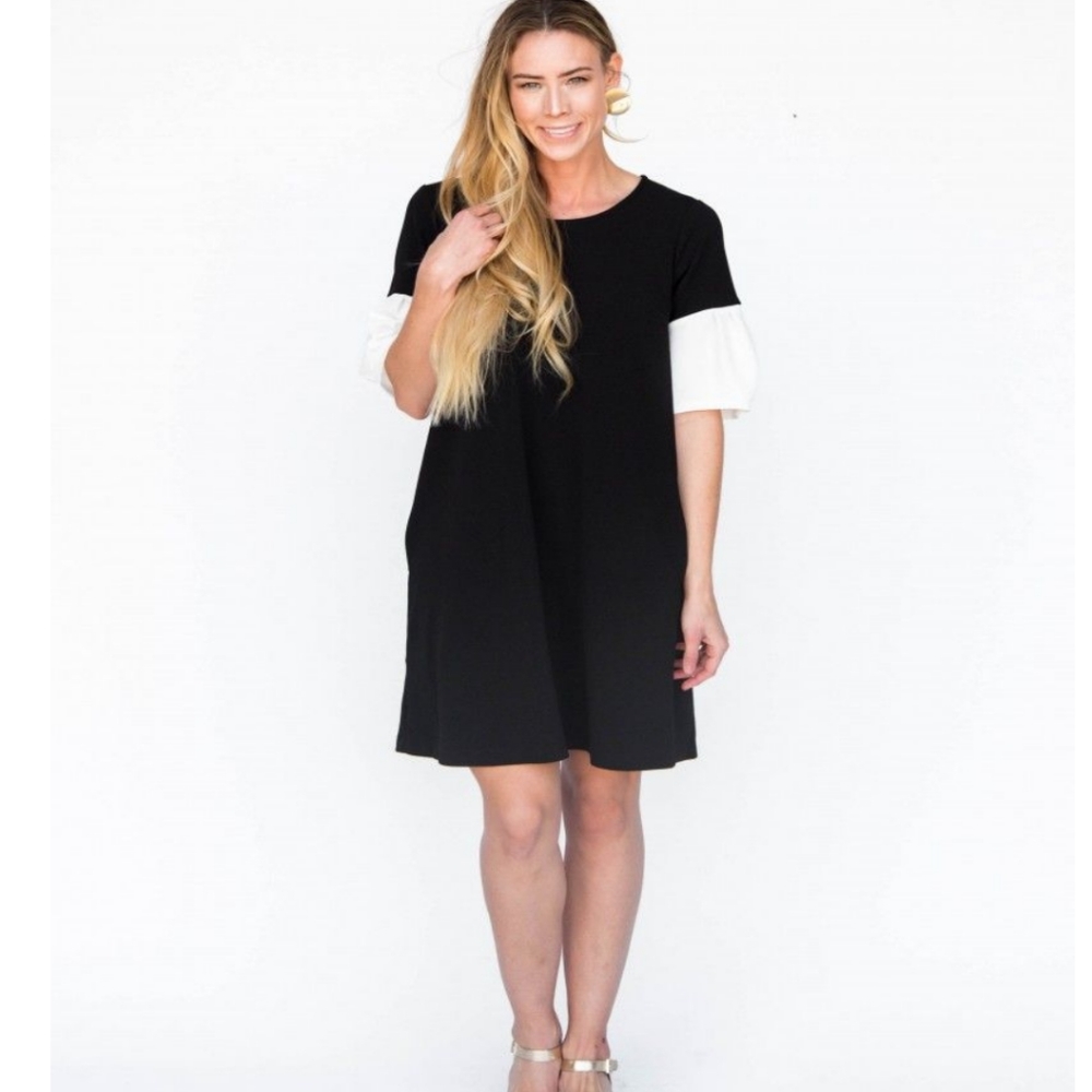 🌞 3/$15 Agnes and Dora Black and White Dress Small